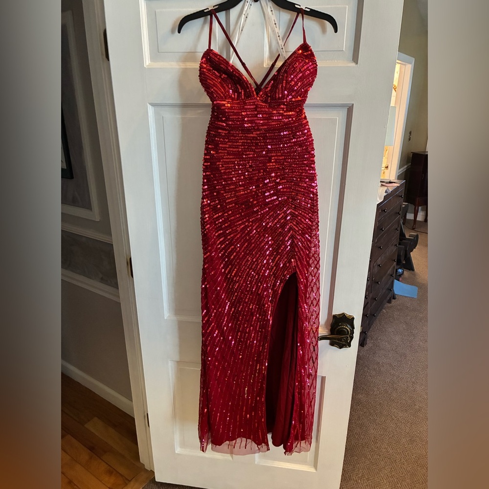 Women’s Formal Jules & Cleo Brand Stunning Red Sequin Gown with Slit Size 0